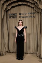 Felicity Jones in Tamara Ralph at The Albies 2025