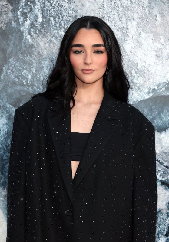 Indiana Massara Wears Oversized Blazer and Tights in Hollywood