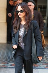 Jenna Ortega Embraces Dark Academia Streetwear at Paris Fashion Week