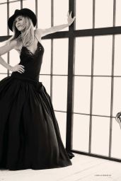 Jennifer Aniston Editorial Defines Chic for November 2025