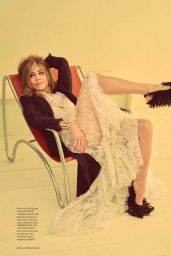 Jennifer Aniston Editorial Defines Chic for November 2025