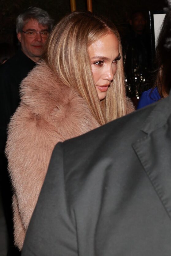 jennifer-lopez-at-caa-pre-oscar-party-in-los-angeles-02-28-2025-3
