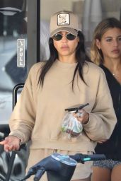 Jessica Alba Embraces Casual Chic in Matching Sweat Set