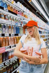 Jordyn Jones Casual Style Erewhon Smoothie October 2025