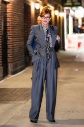 Julia Roberts Champions Oversized Power Suiting in Salon 1884