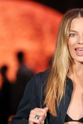 Margot Robbie Quilted Co-Ord Chanel Spring Summer 2026