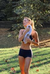 Olivia Ponton Showcases Seamless Athleisure Style for Vuori Fall 2025