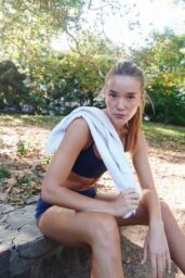 Olivia Ponton Showcases Seamless Athleisure Style for Vuori Fall 2025