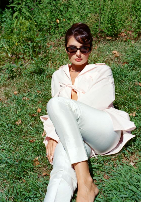 Paige DeSorbo Features Classic and Chic Looks for The Zoe Report