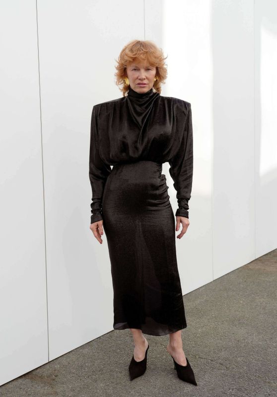 Pamela Anderson Selects Striking Mugler Custom Dress for Paris Fashion Show