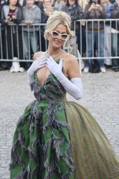 Paris Hilton Revives Vivienne Westwood Corsetry at Fashion Week