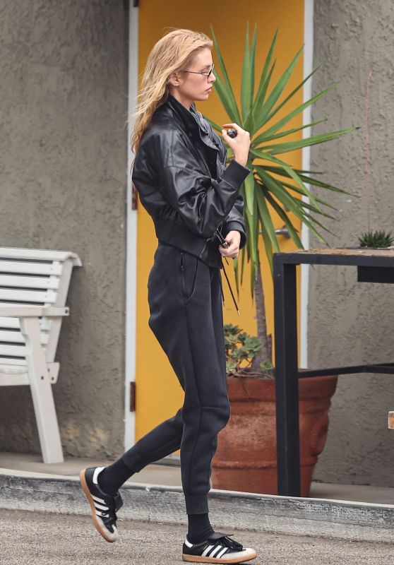 Stella Maxwell Defines Model Off-Duty Street Style