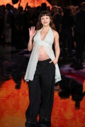 Ursula Corbero Embraces Chic Maternity Style at Chanel Spring 2026
