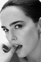 Zoey Deutch’s Timeless Elegance: Chanel’s Iconic Trench & Couture Glamour for ELLE France