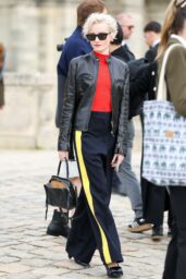 Julia Garner at Loewe Show PFW FW 2026/27