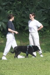 Kristen Stewart Walking Dog in Los Feliz March 2026 - photo 5 of 6